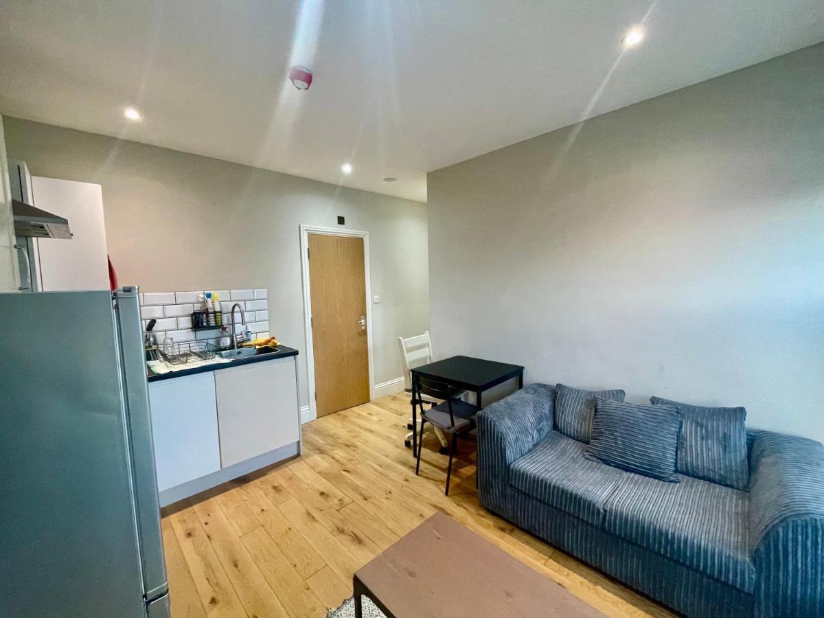 Cosy 1 Bedroom Flat! Londra Esterno foto
